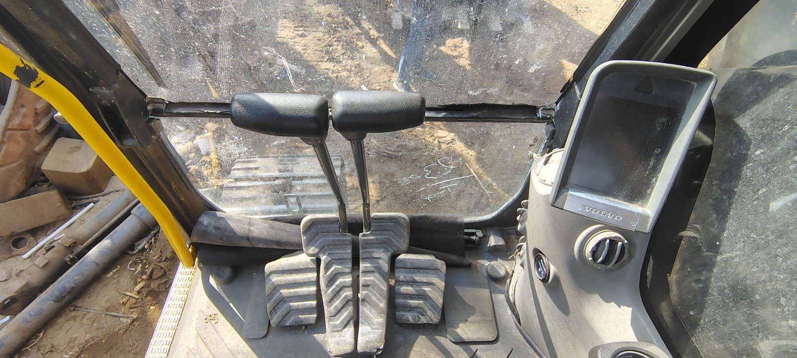 Standard Excavator 8T